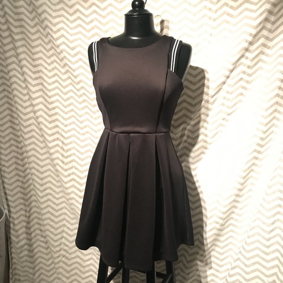 finn & clover Dresses & Skirts - Black dress  Work / event ready